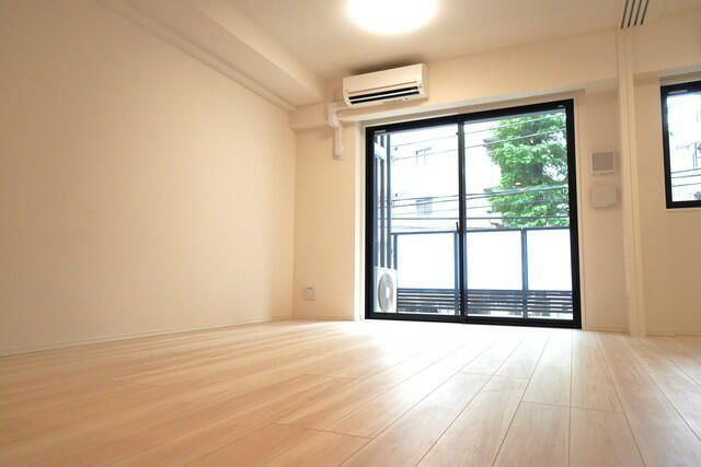 アヴァンカーサ町屋の居間・リビング