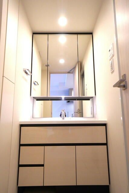 アヴァンカーサ町屋の洗面所