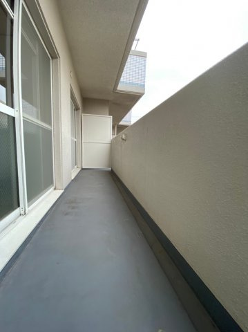 プレジオ王塚台のバルコニー