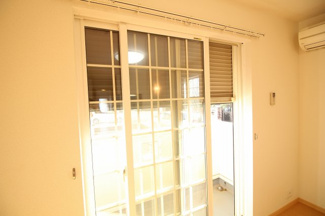 【セキュリティ】 | デスパシオ　Ｄ | シャッターつきです