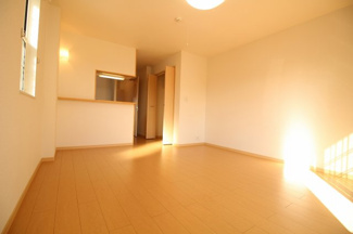 【居間・リビング】 | デスパシオ　Ｄ | こちらのリビングで趣味の時間をお楽しみください