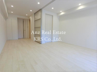 【居間・リビング】 | ブランズ北堀江プレイス | 白を基調とした洗練されたリビングダイニング！