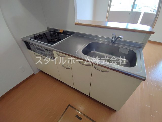 ルネスグランドールⅠのキッチン|お料理しやすいキッチンです