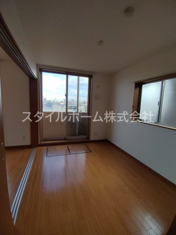 ルネスグランドールⅠの居間・リビング|リビングです