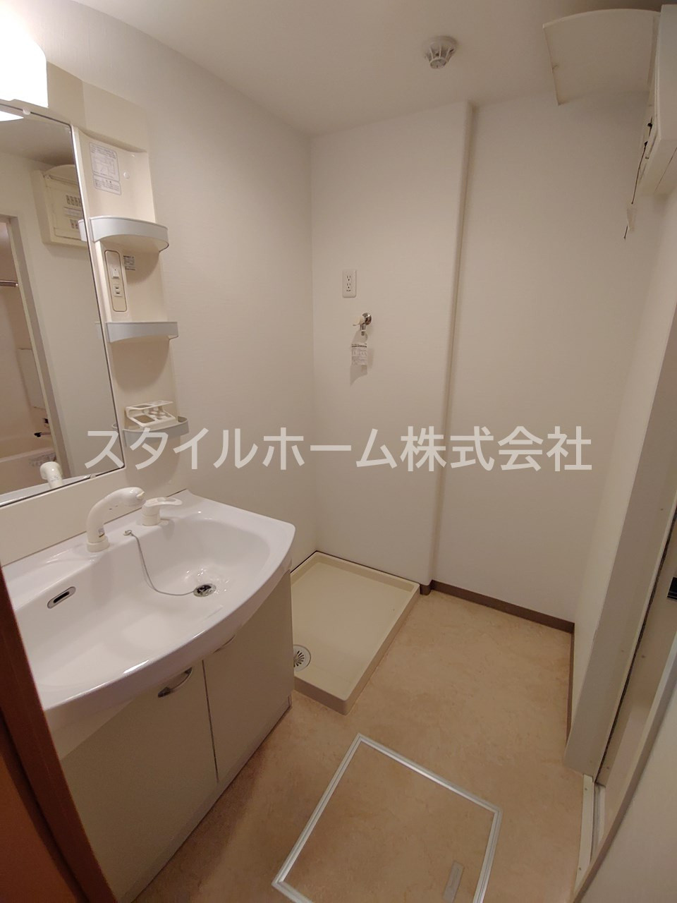 ルネスグランドールⅠの洗面所|広い洗面スペース