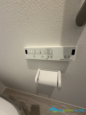 平塚市四之宮9期1棟　新築戸建　全1棟1号棟のトイレ