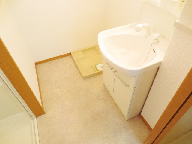 ＳＫハイツ(西堀)の洗面所|別号室の参考写真です。