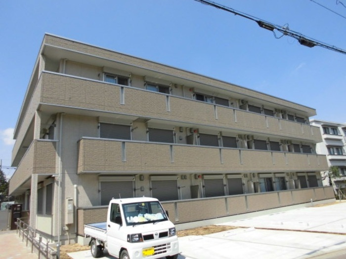 プラムスクエア