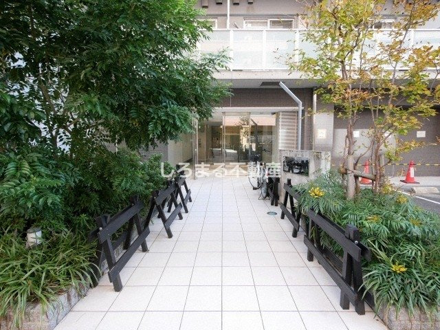 ルクレ新町レジデンスのエントランス