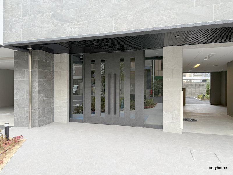 リヴェント玉造　仲介手数料無料のエントランス