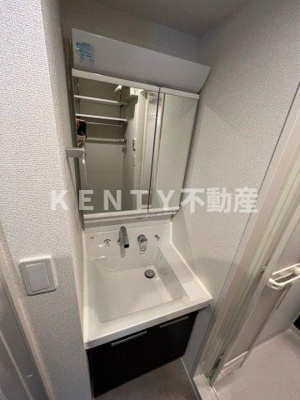 【洗面所】 | Ｂ．Ｒ．大森山王 | 明るい洗面所です