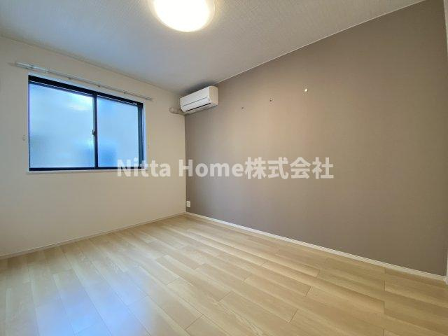 フォレストＣの洋室|６．５帖の洋室です☆彡