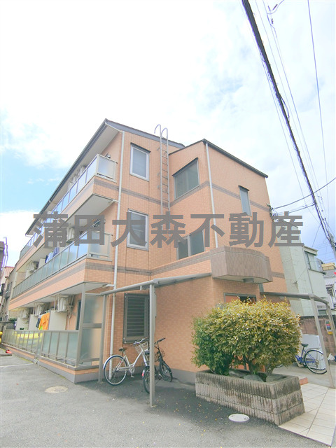 エスポワール・トキワの外観|2006年1月築　鉄骨造地上3階建て総戸数12戸オートロック付賃貸マンション　
京浜急行本線梅屋敷駅近、京急蒲田駅と大森町駅も徒歩圏内の東京都大田区大森中3丁目