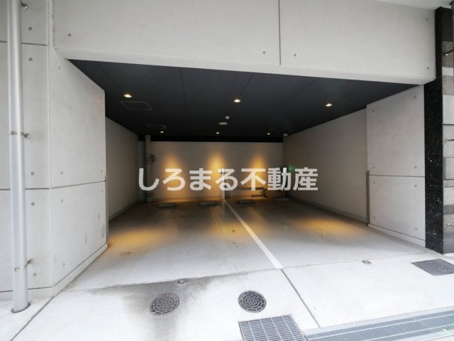 S-RESIDENCE南堀江の駐車場