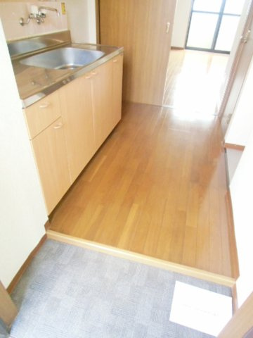 【玄関】 | 御殿場市神山 売一棟マンション ES05955 | 御殿場市神山　玄関一例