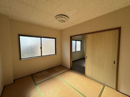 守山市吉身６丁目の店舗事務所の和室|2階和室