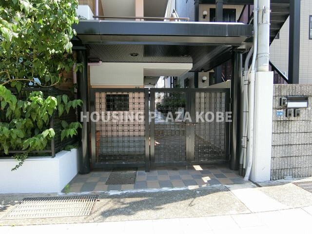 BRISE　MARINEのエントランス