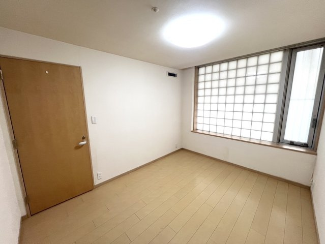 ルネラディウス芦屋川の洋室