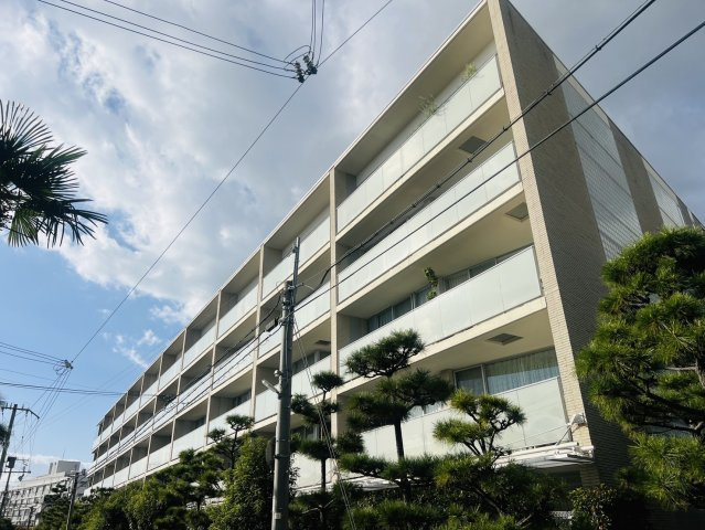 ルネラディウス芦屋川の外観