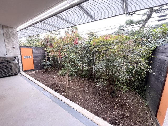 ルネラディウス芦屋川の庭