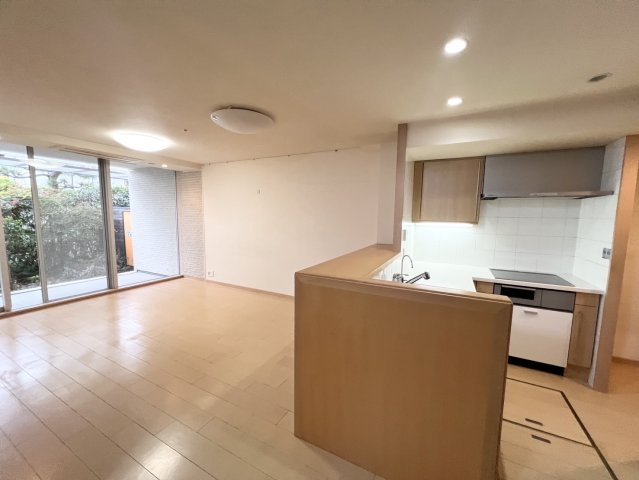 ルネラディウス芦屋川の居間・リビング