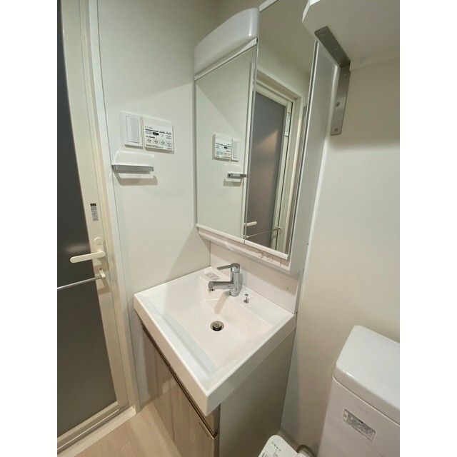 プレール・ドゥーク川口並木の独立洗面台