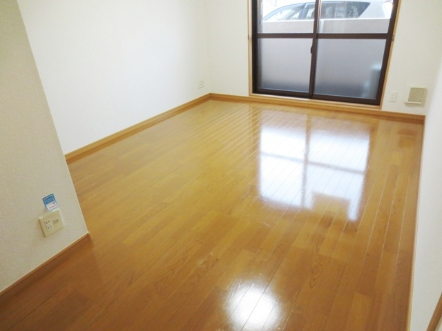 エスペランスの居間・リビング|別号室の参考写真です。