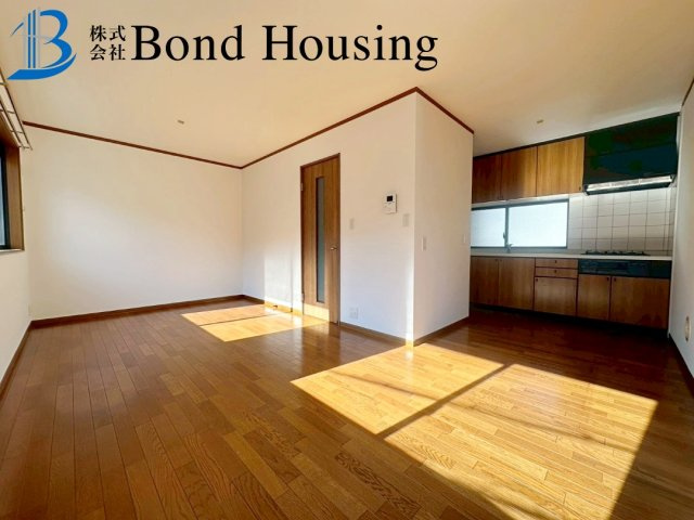 令和6年5月室内リフォーム済み・南向きバルコニー　藤江の居間・リビング