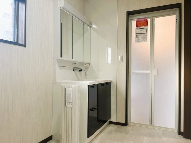 北佐久郡立科町塩沢　中古住宅の洗面所