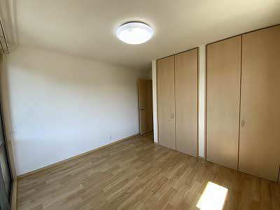 【洋室】 | グリーンルーフ