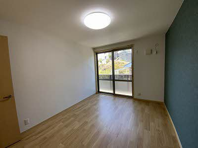 【洋室】 | グリーンルーフ