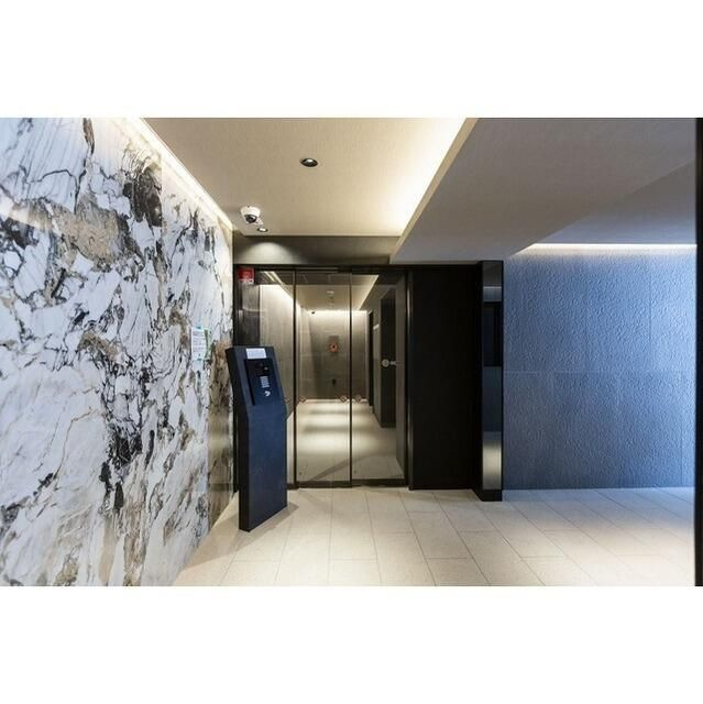 プラート宮坂のエントランス