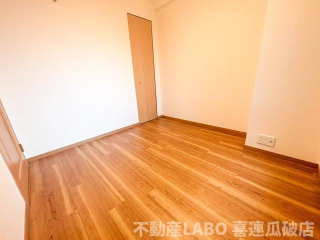 エクセレント八尾本町の洋室