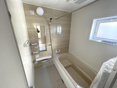 【浴室】 | ブルーミングガーデン清田 | 今が買い時！ご存じのように人件費、部材費は増加の一途をたどっています。しかしながら住宅の補助は縮小傾向。。。まだ国の支援の残っている、また低金利の今がベストです♪