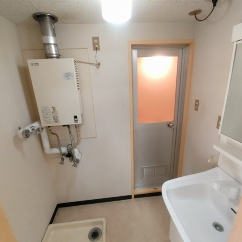 室蘭東町第１住宅の洗面所