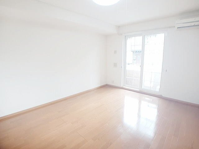 サン・ローレルの内装