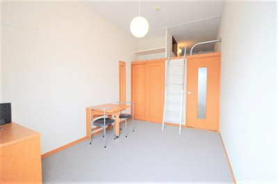 【居間・リビング】 | レオパレスタウンコート | 人気の天井高！1Kでも窮屈に感じません。