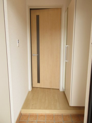 スカイブルーＢの玄関