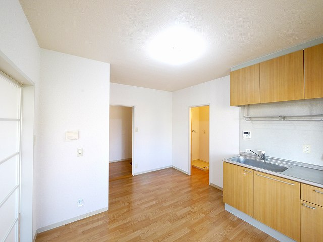 グランドゥールＡ・Ｃの居間・リビング|ゆったりとした居間です