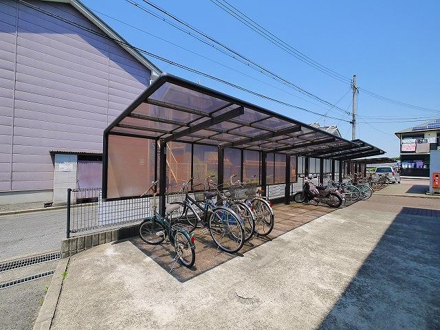 グランドゥールＡ・Ｃのその他共用部分|自転車置き場が有ります。