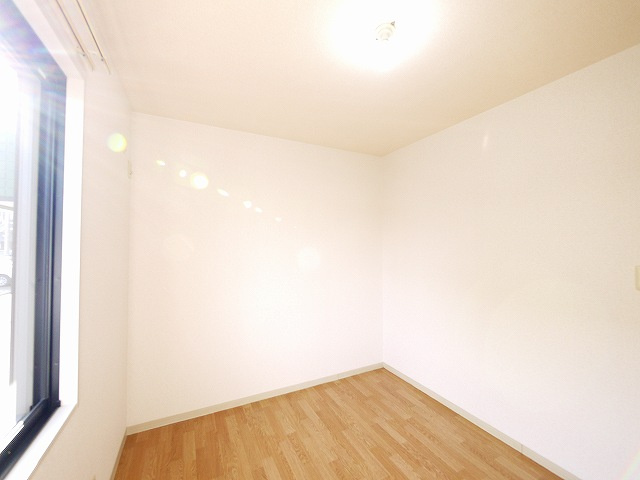 グランドゥールＡ・Ｃの洋室|個人の部屋や寝室として使える洋室です