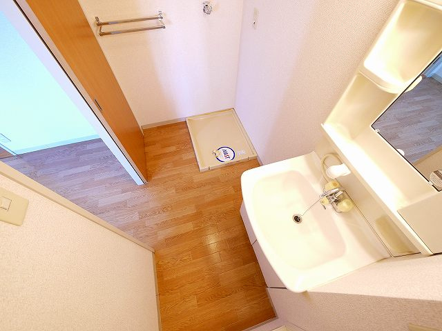 グランドゥールＡ・Ｃの独立洗面台|独立洗面台、朝の身支度には欠かせません