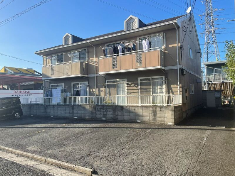 ロイヤルハイツの外観