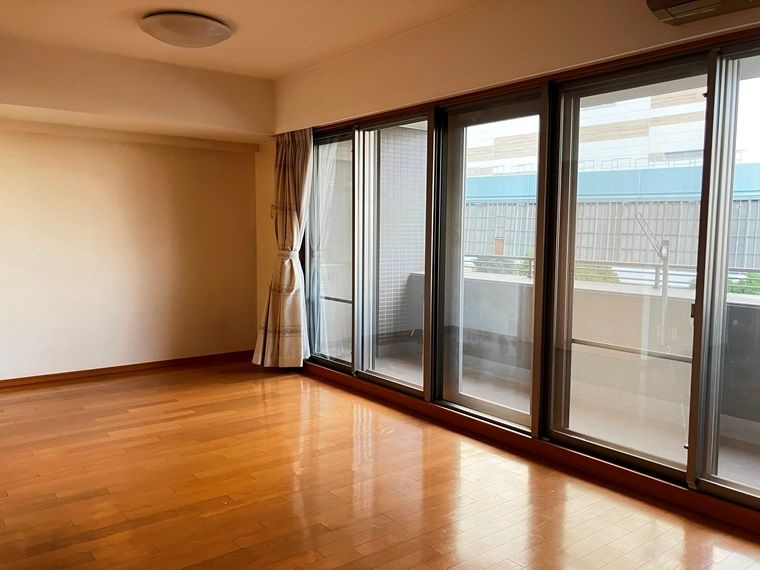 ベイサイドステージ東京の居間・リビング