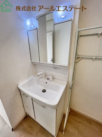 姫路市田寺東3丁目　　中古戸建の独立洗面台