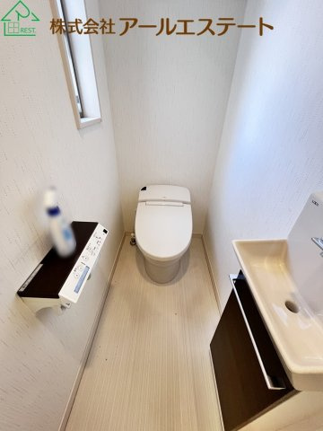 姫路市田寺東3丁目　　中古戸建のトイレ