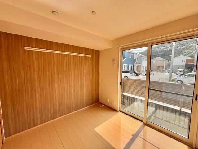 ソレイユ東阿保の洋室