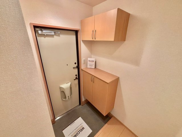 ソレイユ東阿保の玄関