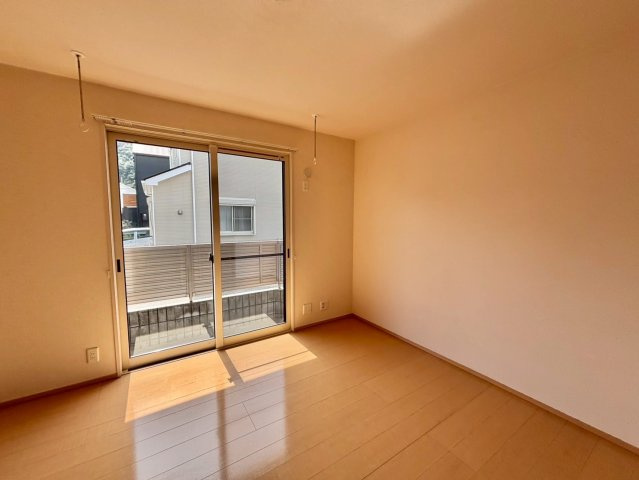 ソレイユ東阿保の居間・リビング