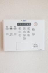 府中市日新町２丁目のアパートのセキュリティ